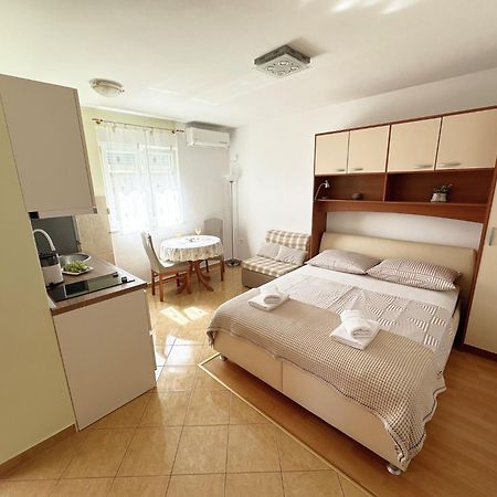 Apartments Vila Miranda Vodice Ngoại thất bức ảnh