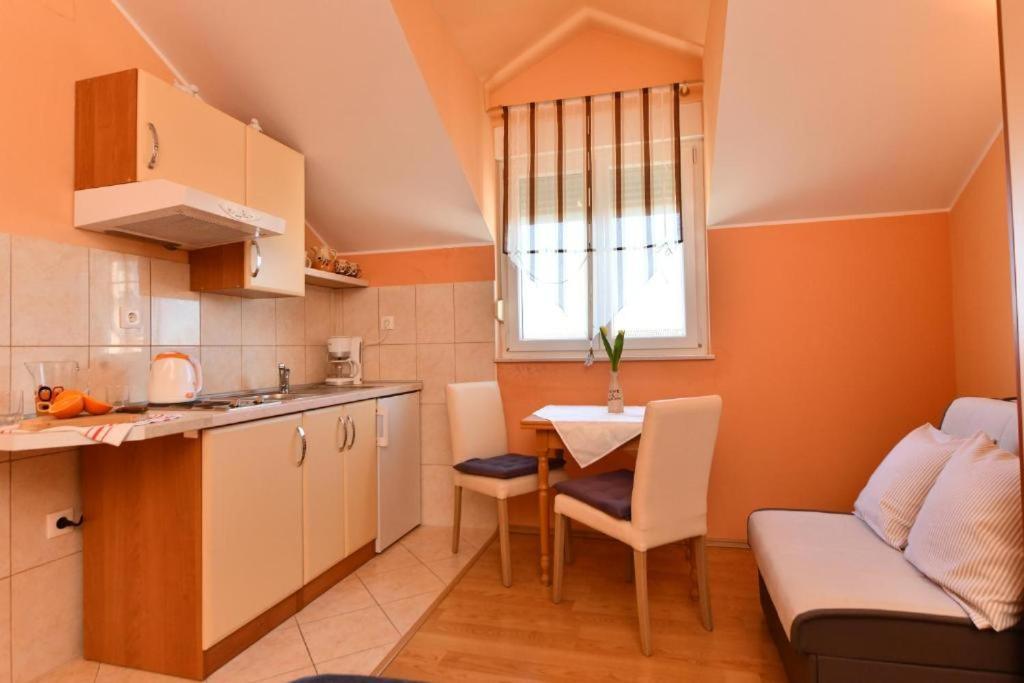 Apartments Vila Miranda Vodice Ngoại thất bức ảnh