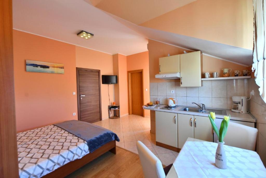 Apartments Vila Miranda Vodice Ngoại thất bức ảnh
