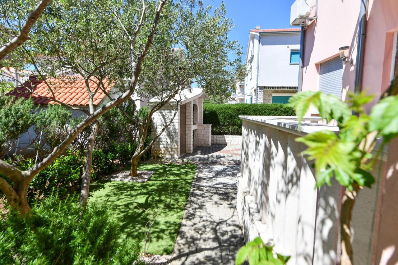 Apartments Vila Miranda Vodice Ngoại thất bức ảnh