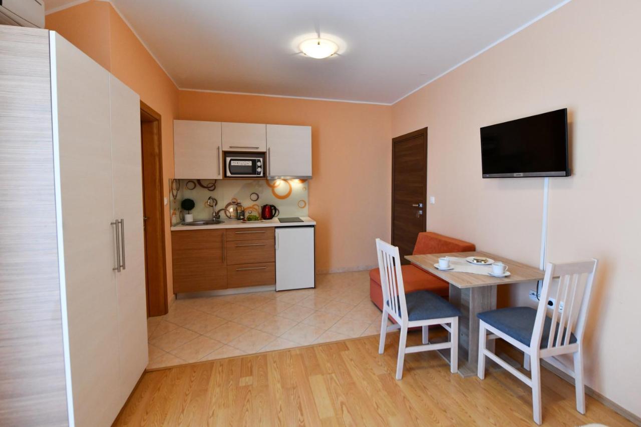 Apartments Vila Miranda Vodice Ngoại thất bức ảnh