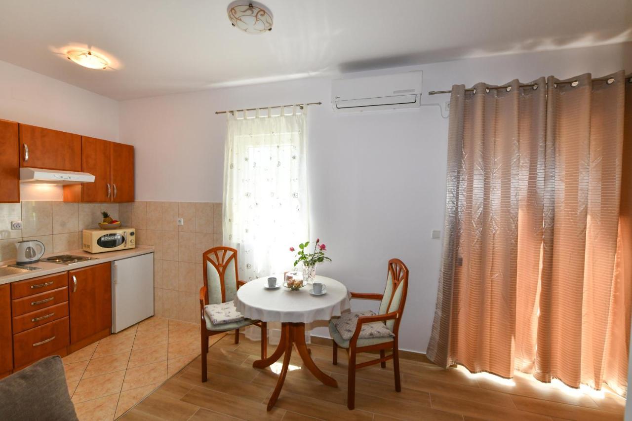 Apartments Vila Miranda Vodice Ngoại thất bức ảnh